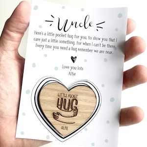 Personalisierte kleine Tasche Umarmung Holz Herz Token für Enkel, Papa, Onkel / Vatertag Geschenk / Vatertag Umarmungskarte / Thinking of you Geschenk