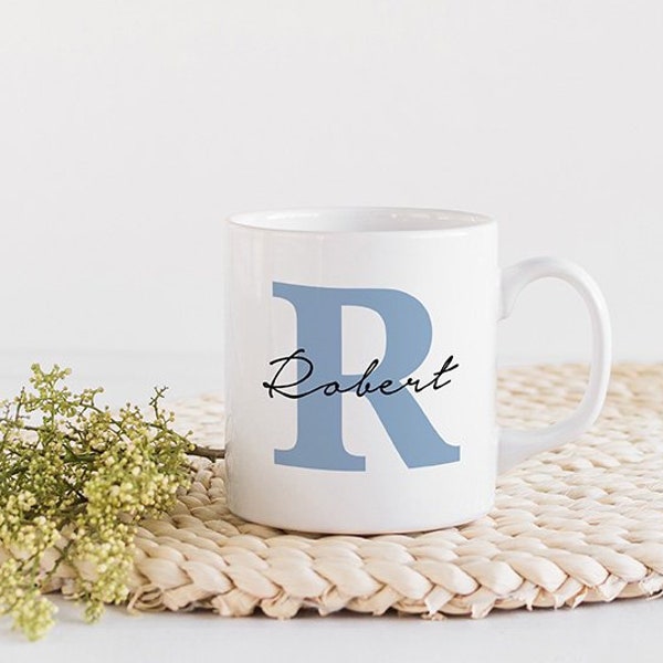 Taza personalizada con elegante inicial / Regalo para él o ella / taza personalizada con un nombre / Floral Name taza de café