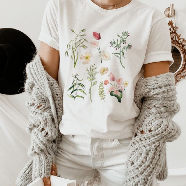 Flower t-shirt / Gift for her / Women trendy tshirt / Spring concept / Wild meadow flower nature tee / Floral Tee / Gardener Botanical Shirt