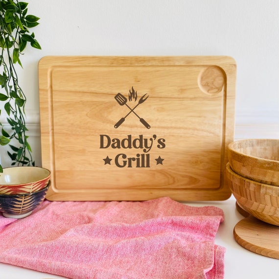 Tagliere In Legno Con Foro Personalizzato Con La Tua Frase E Ghirlanda - Idea Regalo Di Natale Per La Famiglia Genitori Suoceri