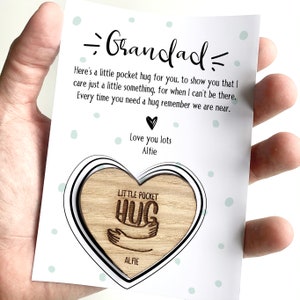 Vatertag Geschenk für Opa / personalisierte kleine Tasche Umarmung Holz Herz Token / Vatertag Umarmung Karte Opa / denken an Sie Geschenk