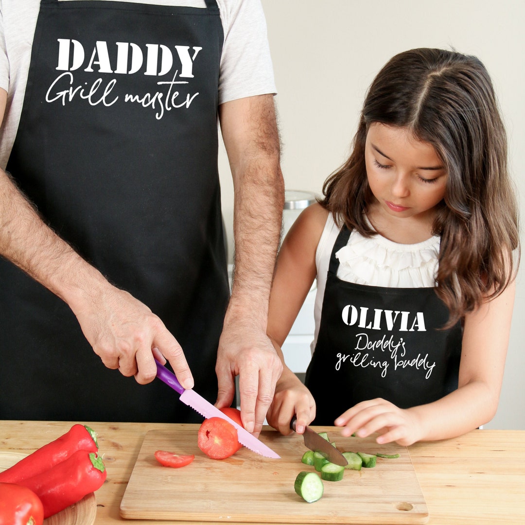 Matching Grill Master Daddy and Daughter Aprons / Daddy's Grilling