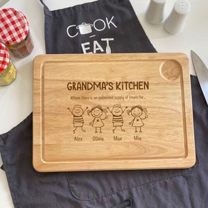 Grandma Mum engraved wooden chopping board / Mother's Day gift / Children and grandchildren names / Nanny's Nana's Mummy's Mama's Kitchen