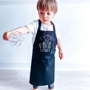 Cute matching apron with names / Personalised head chef sous chef / Father's Day Christmas Birthday gift for dad child / Daddy son daughter image 5