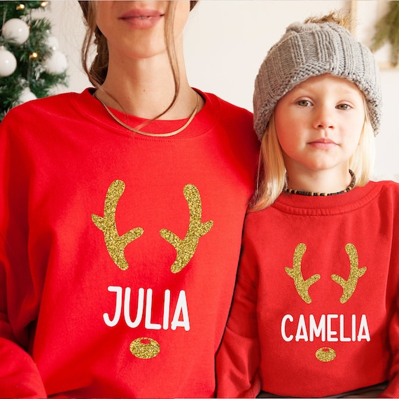 Pull de Noel familial assorti personnalise avec nom en paillettes d or unisexe taille adulte et enfant maman papa bebe tout petit garcon fille tenue Etsy France
