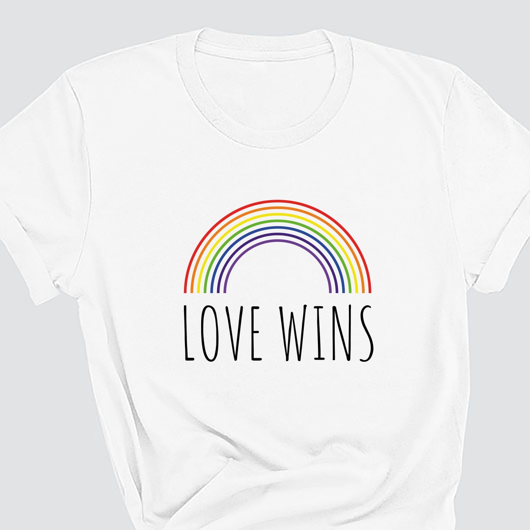 Love Wins tshirt / UNISEX Rainbow tee / Pride gift / LGBT Etsy France