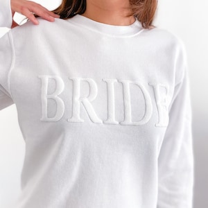 Moletom de noiva com letras 3D / Noiva para ser jumper / Presente de noivado para chá de panela / Noiva para ser jumper / Top de lua de mel para ela