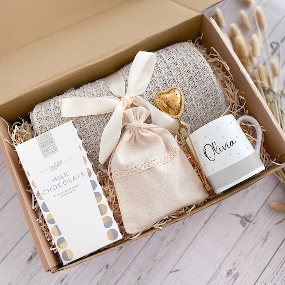 Personalised Cosy Gift Set With Blanket / Christmas Birthday Hygge Gift Box  / Mum Grandma Friend Mentor Colleague Teacher Thank You Gift 