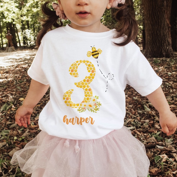 T-shirt personnalisé d'anniversaire d'enfants de conception d'abeille / haut de tshirt de fille de garçon mignon / nom est un / 1 premier deux deuxième troisième trois quatre cinq tee d'âge