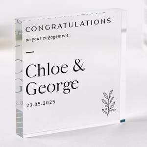 Cadeau de fiançailles personnalisé avec prénom, date, plaque acrylique souvenir, décoration de couple minimaliste, cadeau de fiançailles pour elle ou pour lui