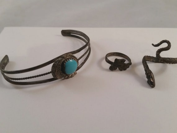 Vintage Turquoise Silver Bracelet & 2 Rings Nativ… - image 9