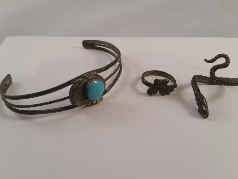 Vintage Turquoise Silver Bracelet & 2 Rings Native Boho Black Hills Silver Snake 1980's Feather Retro image 9