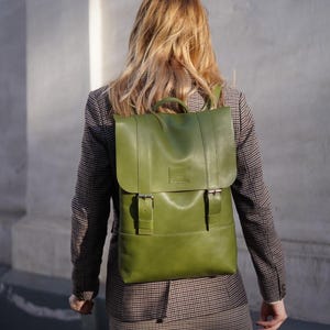 Grüner Lederrucksack für Frauen, Laptop Rucksack, Arbeitsrucksack aus Leder Frauen