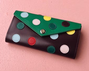 Cartera de piel con patchwork de lunares: Monedero de mujer hecho