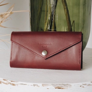 Leather wallet women, Personalized wallet, slim wallet, Custom wallet, engraved wallet, minimalist wallet, phone wallet, womens wallet Marsala