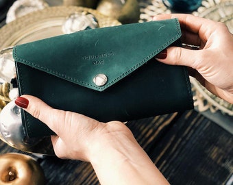 Green Leather wallet, handmade leather pocketbook, green leather purse, womens emerald green wallet, credit card purse Button Wallet