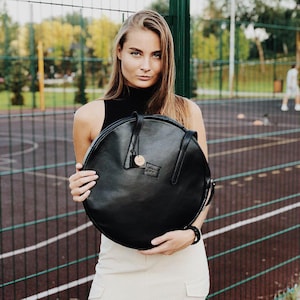 Runde Ledertasche, Schwarze Umhängetasche, Handgemachte Runde elegante Tasche, Jeden Tag runde Schultertasche, italienische Lederhandtaschen, Macbook Tasche