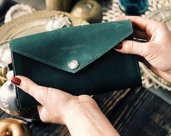 Cartera de piel verde, Cartera de piel hecha a mano, Monedero de piel verde, Cartera de mujer verde esmeralda, Monedero para tarjetas de crédito, Cartera con botones