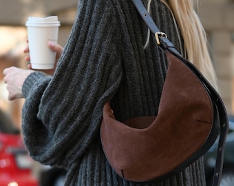 Braune Wildleder Hobo Tasche, Halbmond Schultertasche, Handgefertigte Leder Geldbörse, Minimalistische Alltagshandtasche, Boho Chic Umhängetasche