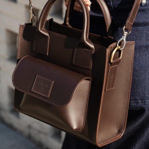 Personalized Genuine Leather Tote Bag – Custom Anniversary Gift for Women – Zipper Purse – Travel Essential – Handmade Gift for Her