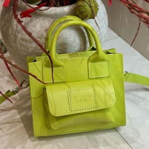 Lime grüne Leder Crossbody Tasche für Frauen, Italienische Lederhandtaschen, Micro Bag, Ledertaschen und Geldbörsen, Umhängetasche
