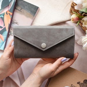Green leather wallet_Green leather purse_Womens emerald green wallet