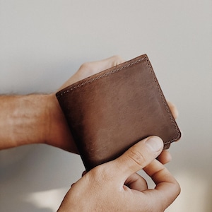 Cartera de cuero para hombre, Cartera de cuero de cuero italiano, Cartera para hombre, Cartera minimalista para hombre, Cartera triple, Cartera personalizada para hombre