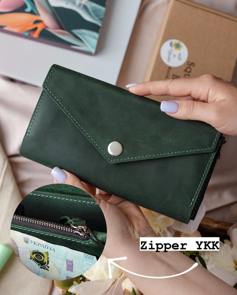 Green leather wallet, Green leather purse, Womens emerald green wallet