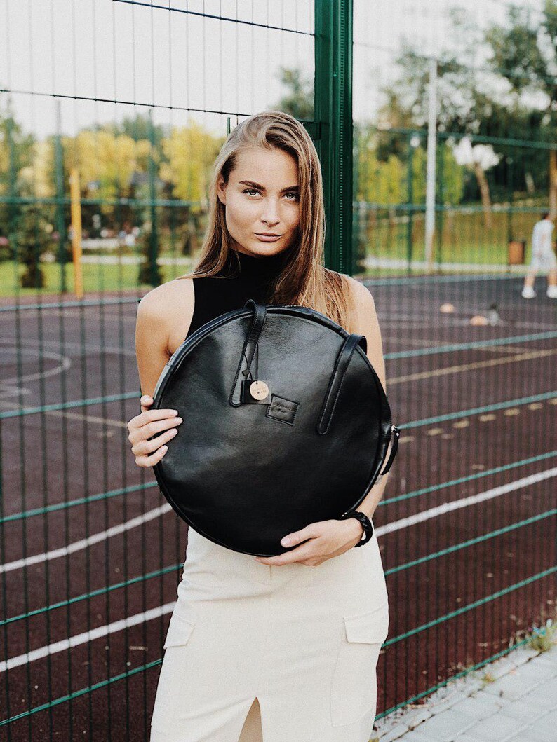 Shoulder bag, Round leather bag, Eeryday bag Tote bag, Leather laptop bag, leather messenger bag, Handmade leather bag, Elegant bag