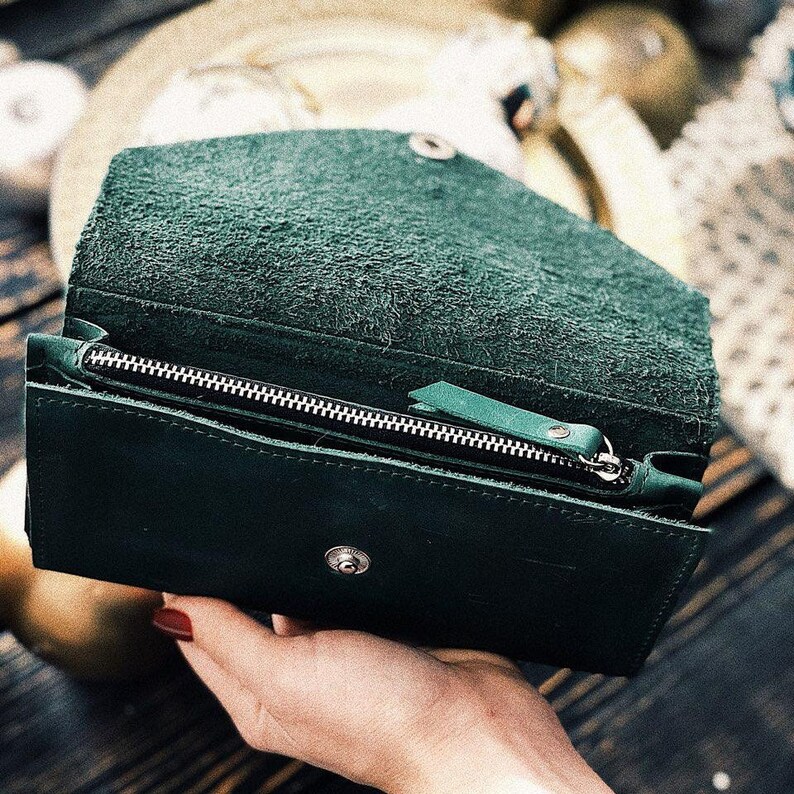 Green leather wallet | Handmade leather pocketbook | Green leather purse | Womens emerald green wallet | Credit card purse,  Button Wallet