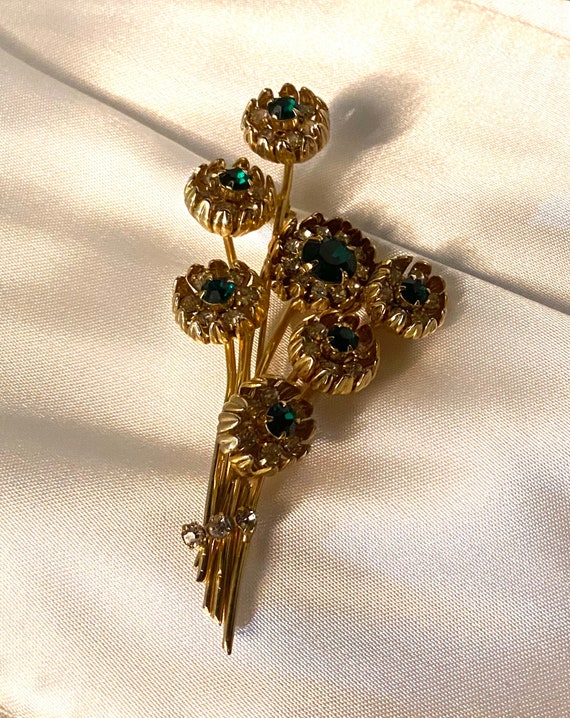 Beautiful gold and green flower brooch vintage - image 3