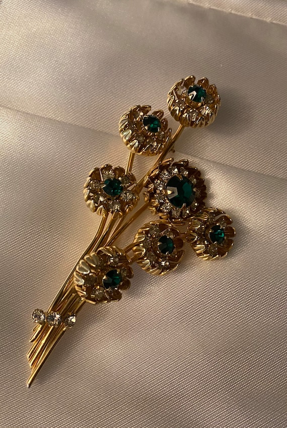 Beautiful gold and green flower brooch vintage - image 2