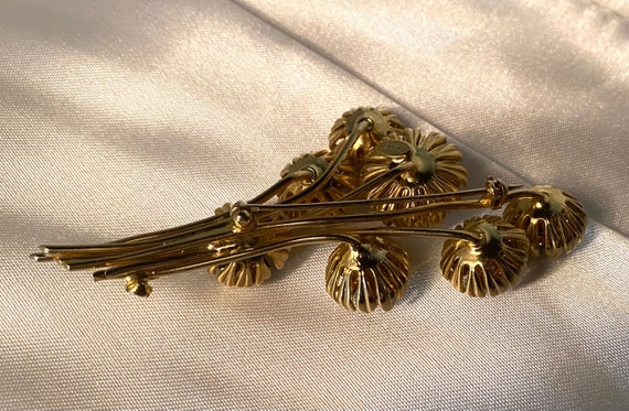 Beautiful gold and green flower brooch vintage - image 8