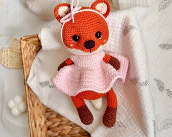 Raposa de crochê de pelúcia, bichinho de pelúcia amigurumi feito à mão, presente para chá de bebê