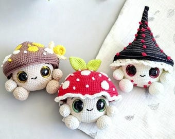Trio de Cogumelos de Crochê Fofos, Chaveiro de Cogumelo Amigurumi Feito à Mão, Decoração Cottagecore para Quarto