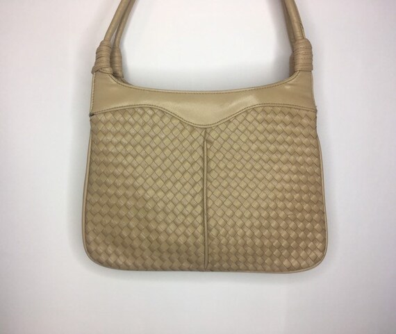 tan woven purse