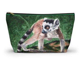 Curious George the Ring Tailed Lemur at LaPorte Farms Accessory Pouch w T-bottom