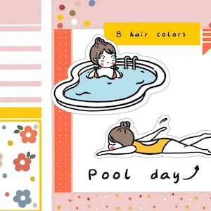 Puede incluir: Un conjunto de pegatinas con dos ilustraciones de una persona nadando en una piscina. La primera ilustración muestra a una persona en una piscina con el texto "8 colores de pelo". La segunda ilustración muestra a una persona nadando con el texto "Día de piscina".