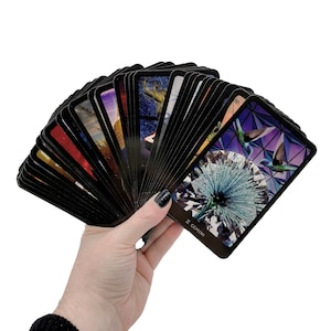 Clearance ASTRO ESSENTIA: An Astrology Oracle Deck