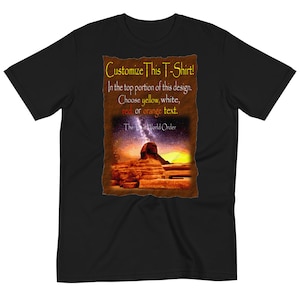 The True World Order &quot;Individualisierbare Sphinx&quot; Bio T-Shirt