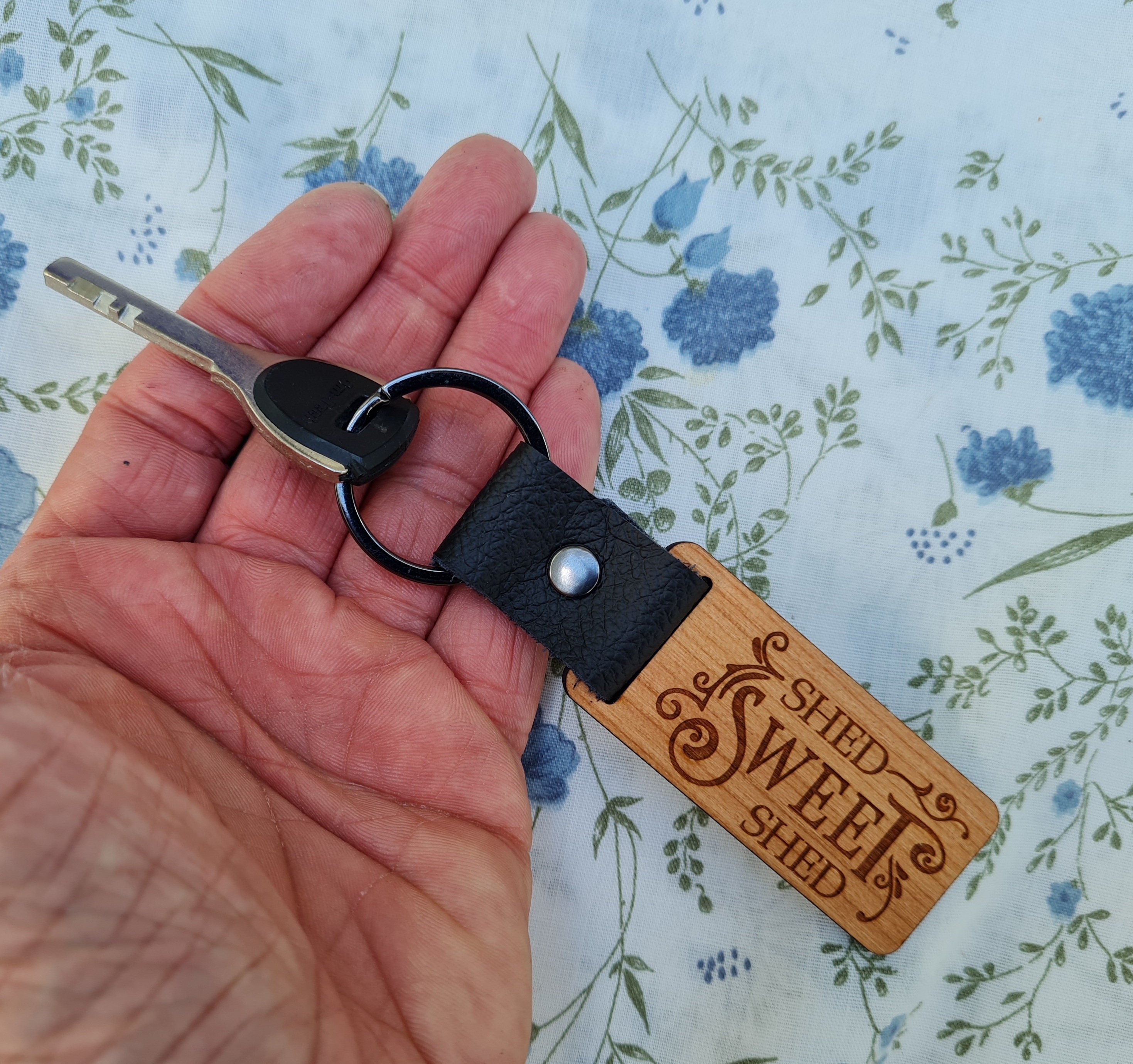 Schuppen süß Schuppen gravierte Holz rustikale klobige | Etsy