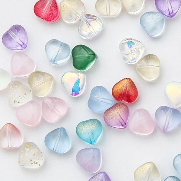 Perles de cœur en verre de 8mm avec flocons d’or - Perles d’étoile mates - Trou de 1mm - 10 pièces - Perles de cœur transparentes - Charmes de cœur en verre - Bijoux de cœur