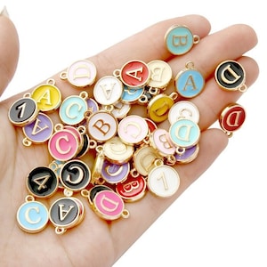 Amuletos de letras y números de arco iris 12 mm - Amuletos del alfabeto - Amuletos numéricos - Colgantes de letras - Colgantes del alfabeto - 1 juego completo por pedido