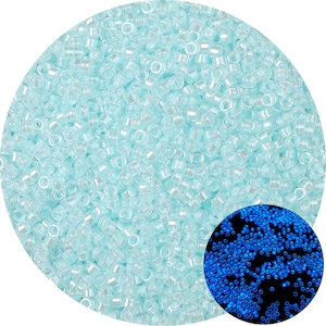 2.5mm Blue Glow in the Dark Seed Beads Glass - Alta qualità - Perline blu luminose che cambiano colore - Dimensione foro 1mm - 700 pezzi - Gioielli di perline