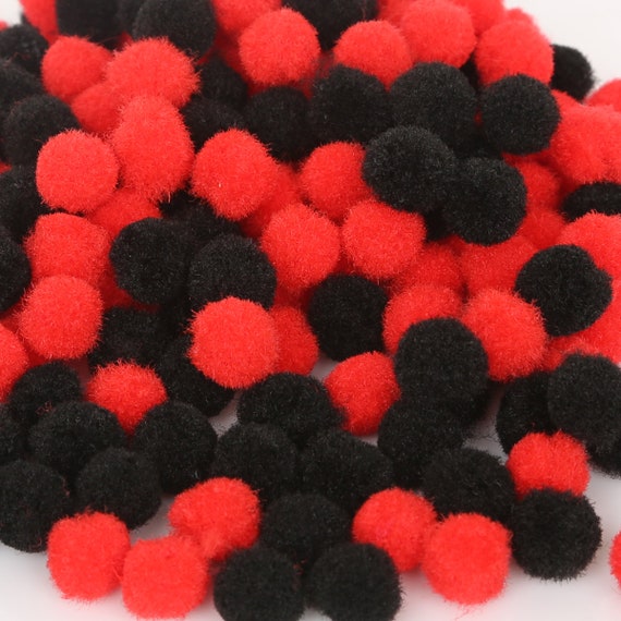 300pcs 10mm Red Fluffy Soft Pom Pom, Yarn Pom Pom Balls, Pompoms Fluffy  Balls for Home Garlands, Party Decoration, Hair Accessory 
