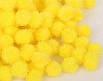 300pcs - 10mm Yellow Fluffy Soft Pom Pom Pom, Yarn Pom Pom Balls, Pompoms Fluffy Balls pour les guirlandes à la maison, Décoration de fête, Accessoire de cheveux