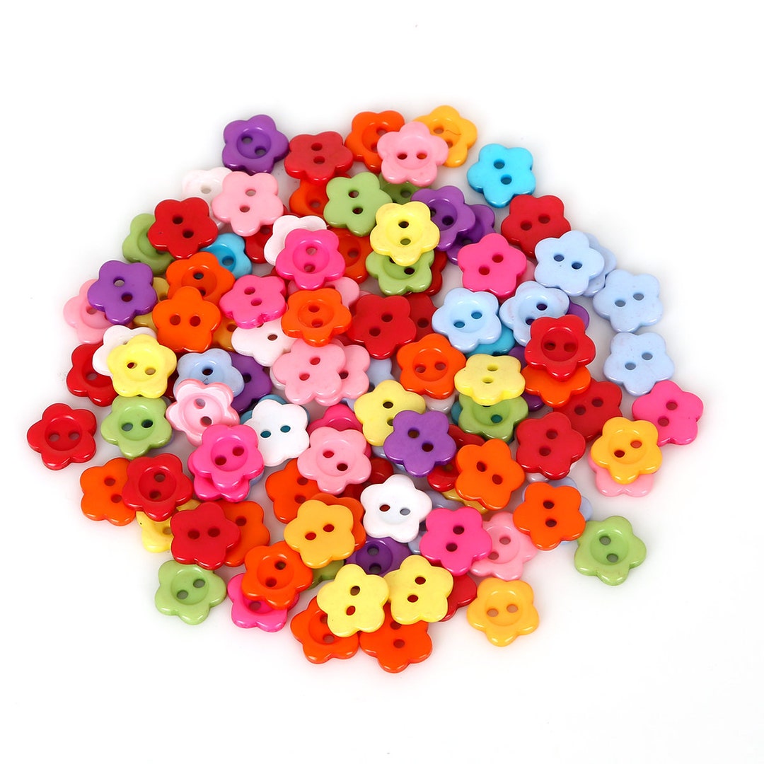 Bottoni in plastica a forma di fiore luminoso / 12 mm, 2 fori (12 pezzi) - Italia