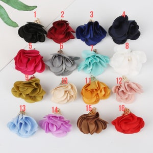 10 pz Fan Nappe su Gold Brass Cap Findings, Flower Tassels, Floral Tassels Perfect for Earrings 25x20