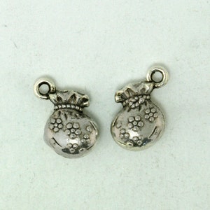 10pcs - Silver Pouch Money Bag Charms, Steel Pouch Money Bag Charms, Mini Pouch Money Bag Pendenti in tono argento, 10 * 12MM