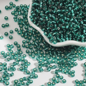 12/0 8/0 6/0 Perle di Semi di Rondelle Smeraldo 2mm 3mm 4mm - Perle di Semi di Vetro Smeraldo Foderate In Argento - Rocailles Smeraldo - Perle di Semi di Smeraldo